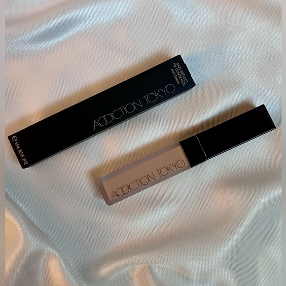 Addiction Tokyo Concealer - Picture 2 of 3